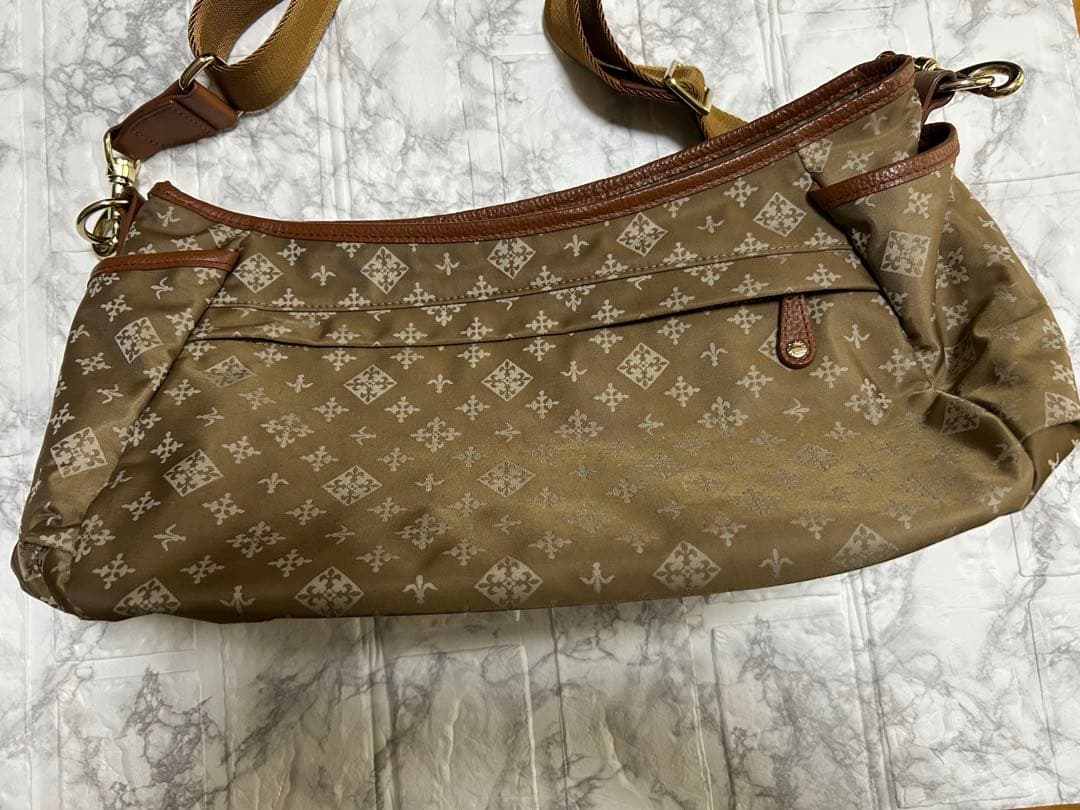 ＊美品＊russet ラシット ショルダーバッグ モノグラム柄 ナイロン レザー 画像4