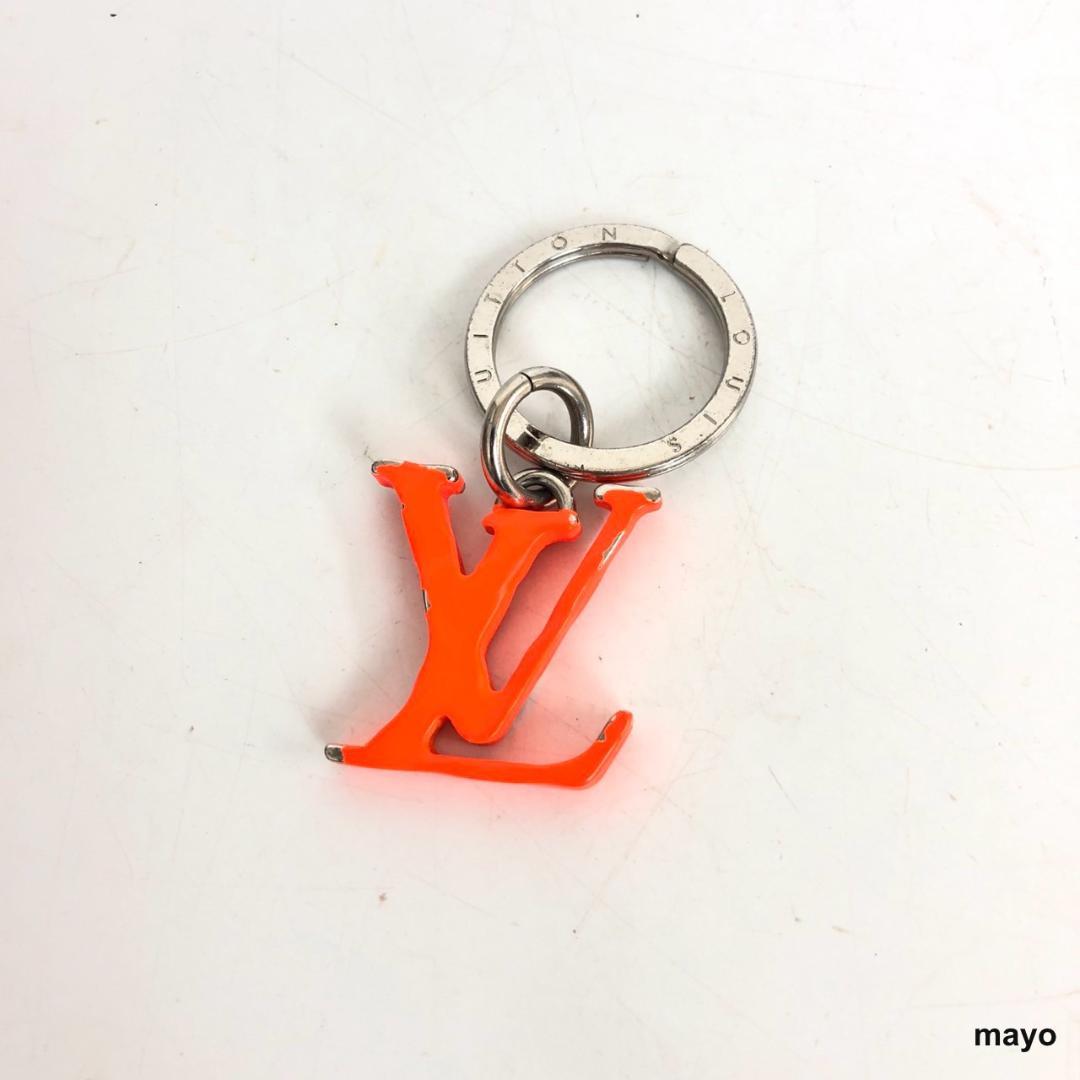 LOUIS VUITTON ルイヴィトン LVロゴ ネオンオレンジ キーホルダー